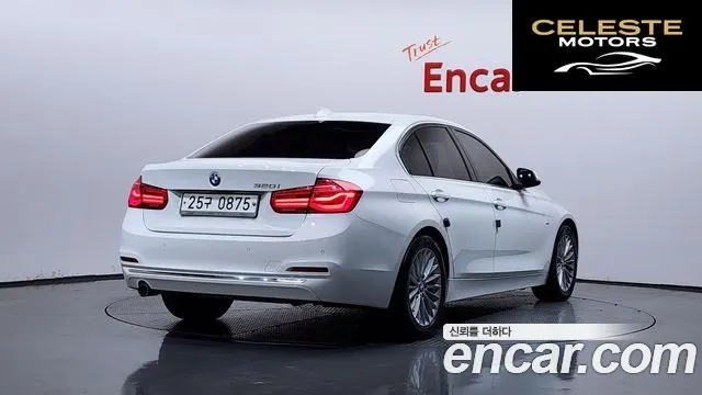 BMW Série 3 (F30) 320i Luxury 2016 — photo 2 sur 26
