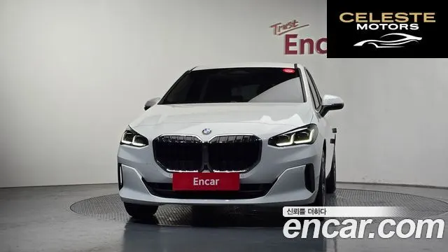 BMW Série 2 Active Tourer (U06) 220i 2024 — photo 3 sur 34
