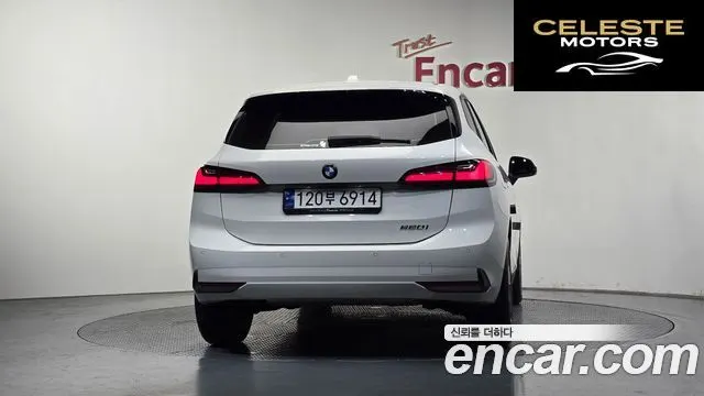 BMW Série 2 Active Tourer (U06) 220i 2024 — photo 4 sur 34