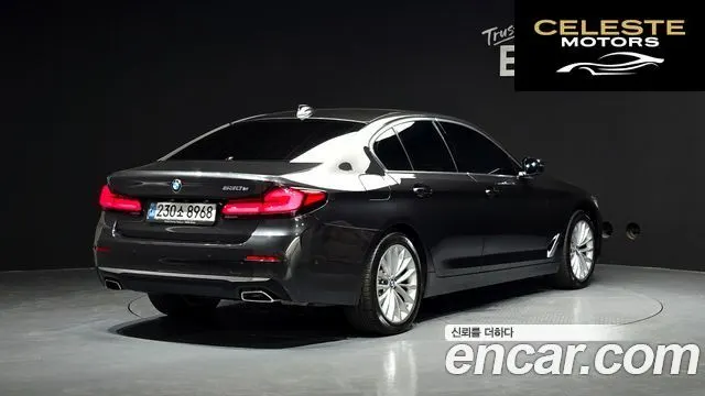 BMW Série 5 (G30) 530e Luxury 2021 — photo 2 sur 35