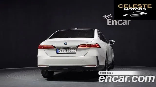 BMW Série 5 (G60) 520i 2024 — photo 4 sur 33