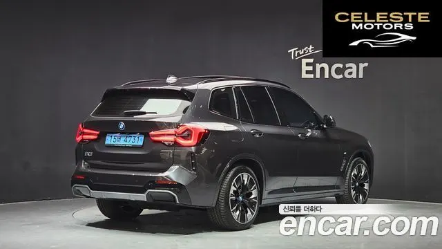 BMW iX3 M Sport 2023 — photo 2 sur 32
