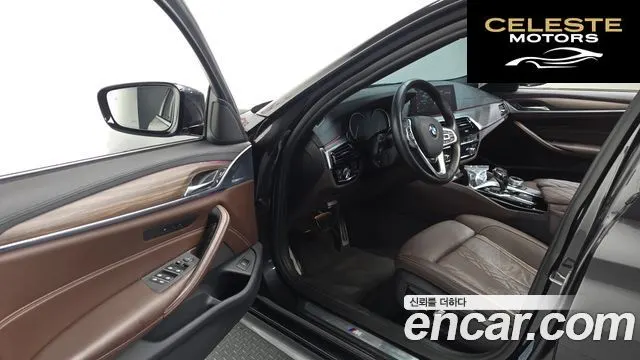 BMW Série 5 (G30) 530i M Sport Plus 2018 — photo 12 sur 35