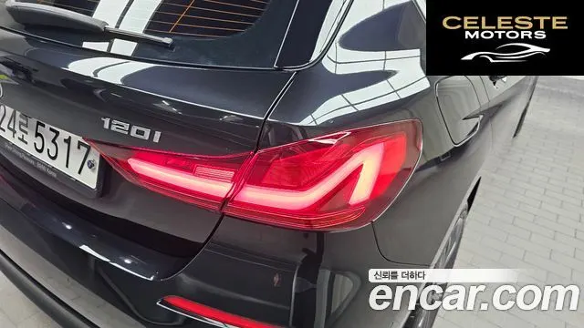 BMW Série 1 (F40) 120i Sport 2023 — photo 9 sur 32