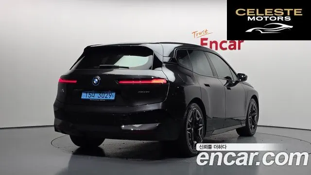 BMW iX xDrive50 Sport Plus 2022 — photo 2 sur 20