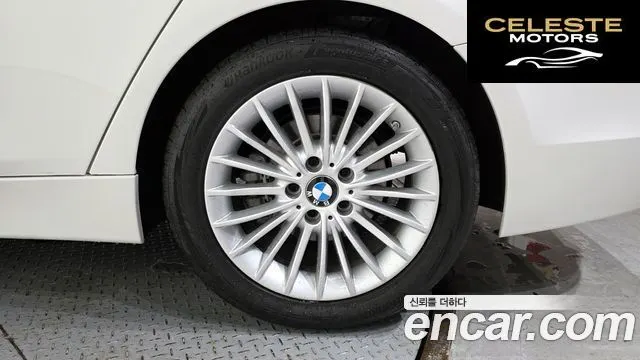 BMW Série 3 (F30) 320i Luxury 2018 — photo 7 sur 32