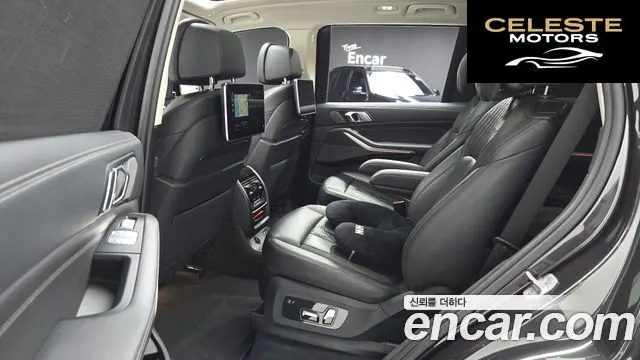 BMW X7 (G07) xDrive 40i Design Pure Excellence 6 places 2022 — photo 17 sur 34