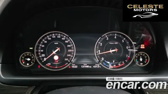 BMW Série 5 (F10) 528i Luxury 2014 — photo 8 sur 20