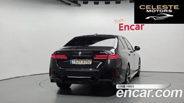 BMW Série 5 (G60) 530i xDrive M Sport 2024 — photo 4 sur 35