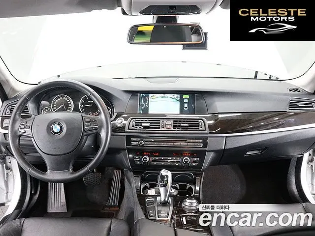 BMW Série 5 (F10) 528i 2012 — photo 13 sur 26