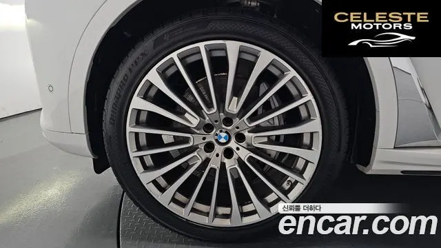 BMW X7 (G07) xDrive 40d Design Pure Excellence 7 places 2022 — photo 4 sur 37