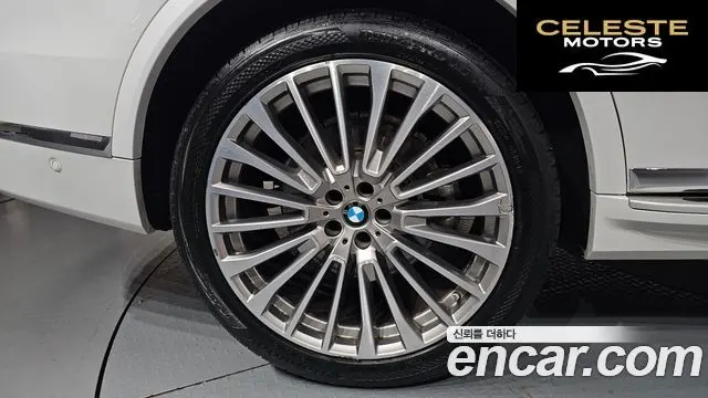 BMW X7 (G07) xDrive 40d Design Pure Excellence 7 places 2022 — photo 6 sur 37