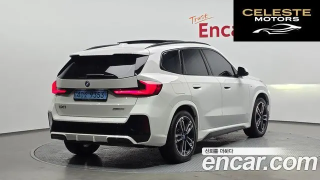 BMW iX1 (U11) xDrive 30 M Sport 2024 — photo 2 sur 47