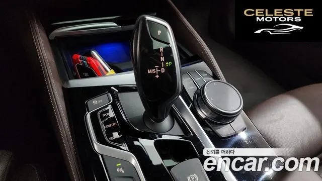BMW Série 5 (G30) 530i M Sport Plus 2019 — photo 12 sur 33