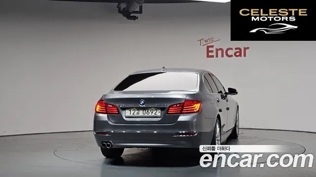 BMW Série 5 (F10) 528i xDrive Luxury Plus 2016 — photo 3 sur 36