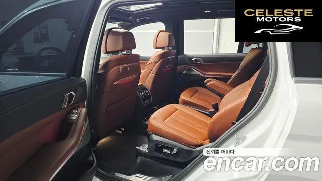 BMW X7 (G07) xDrive 40i Design Pure Excellence 6 places 2025 — photo 17 sur 34