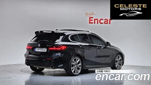 BMW Série 1 (F40) M135i xDrive 2023 — photo 2 sur 36