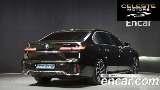 BMW i7 (G70) eDrive 50 M Sport 2024 — photo 2 sur 34