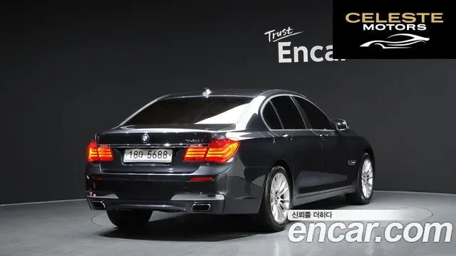 BMW Série 7 (F01) 740i M Sport 2010 — photo 2 sur 20