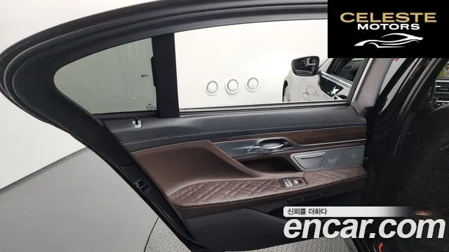 BMW Série 7 (G11) 740Li xDrive Design Pure Excellence 2022 — photo 15 sur 34