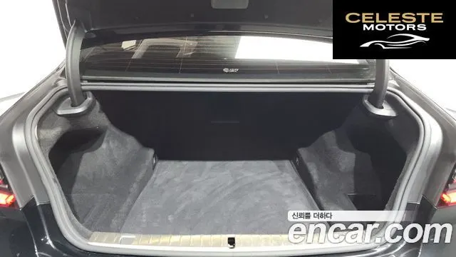 BMW Série 7 (G11) 740Li xDrive Design Pure Excellence 2022 — photo 27 sur 34