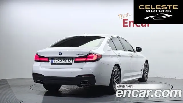 BMW Série 5 (G30) 523d M Sport 2021 — photo 2 sur 41