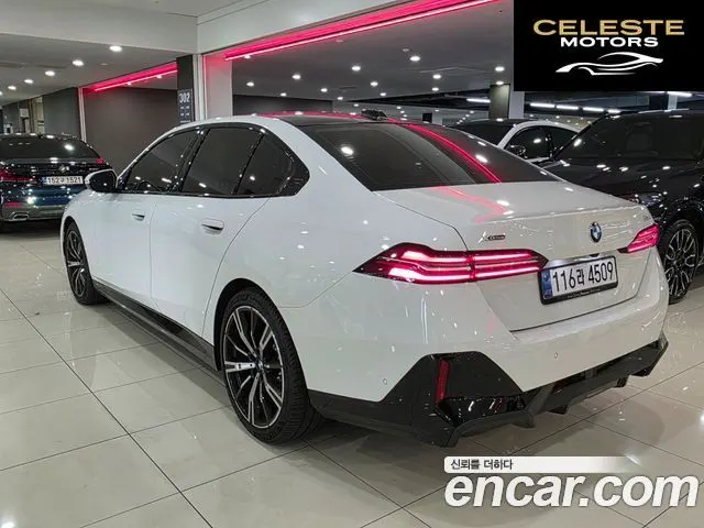BMW Série 5 (G60) 530i xDrive M Sport 2026 — photo 2 sur 24