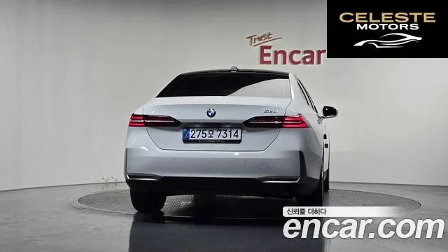 BMW Série 5 (G60) 520i 2024 — photo 4 sur 40