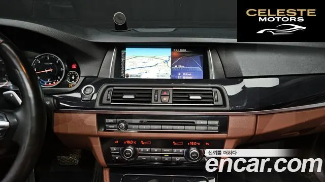 BMW Série 5 (F10) 530d xDrive M Aéro Dynamic 2016 — photo 12 sur 20