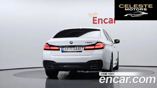 BMW Série 5 (G30) 523d M Sport 2021 — photo 4 sur 32