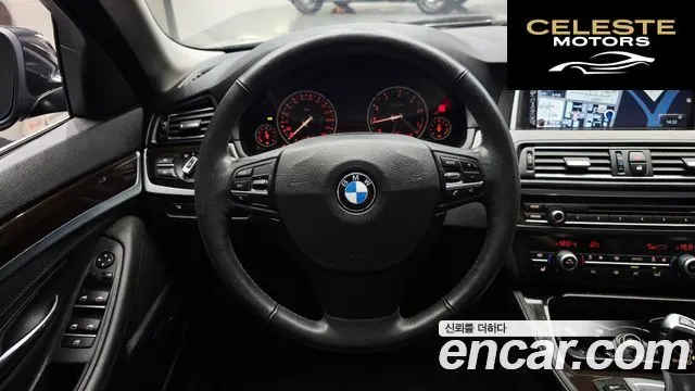 BMW Série 5 (F10) 528i 2013 — photo 13 sur 20