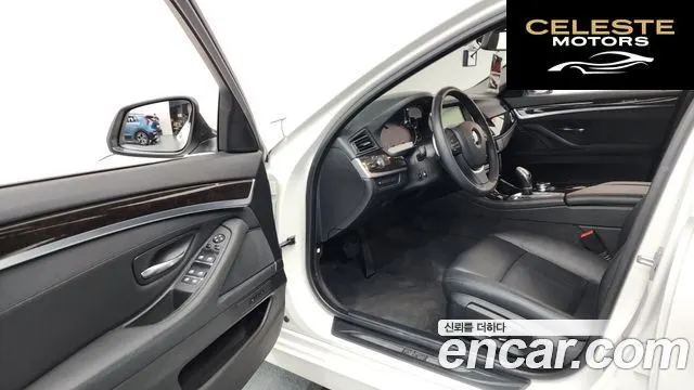 BMW Série 5 (F10) 528i 2014 — photo 10 sur 20