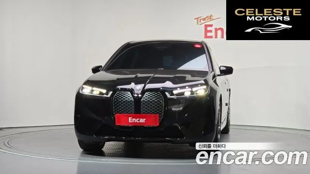 BMW iX xDrive50 Sport Plus 2023 — photo 3 sur 33
