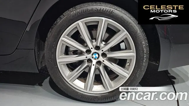 BMW Série 5 (G30) 520i Luxury 2018 — photo 7 sur 33