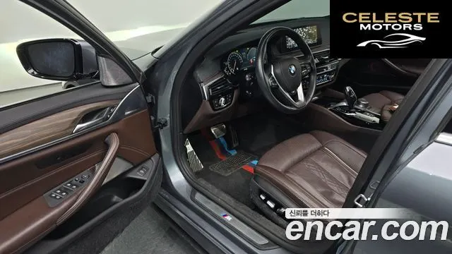 BMW Série 5 (G30) 530i M Sport Plus 2018 — photo 12 sur 32