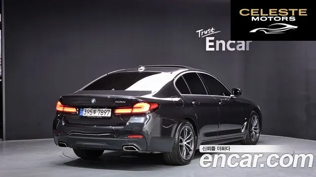 BMW Série 5 (G30) 520i M Sport 2021 — photo 1 sur 34