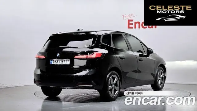 BMW Série 2 Active Tourer (U06) 220i 2024 — photo 2 sur 38