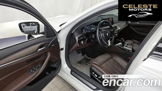 BMW Série 5 (G30) 530i Luxury Plus 2018 — photo 13 sur 31