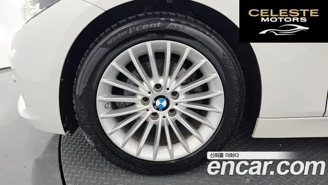 BMW Série 3 (F30) 320i Luxury 2018 — photo 5 sur 34