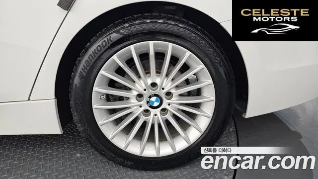 BMW Série 3 (F30) 320i Luxury 2018 — photo 7 sur 34