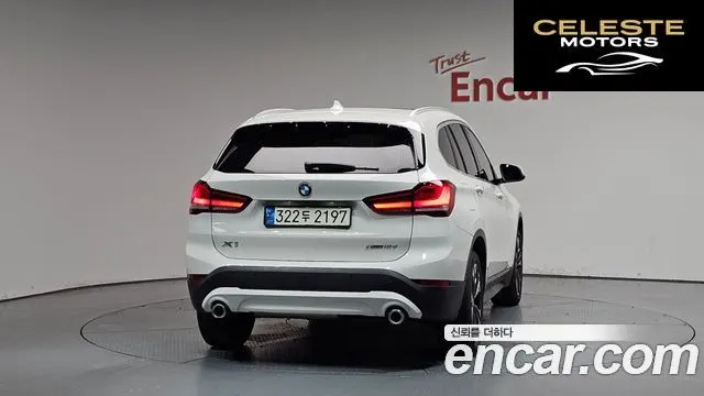 BMW X1 (F48) xDrive 18d 2020 — photo 3 sur 31