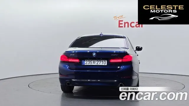 BMW Série 5 (G30) 520i Luxury 2020 — photo 4 sur 26