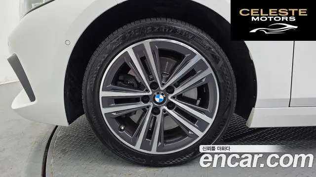 BMW Série 1 (F40) 120i 2022 — photo 5 sur 32