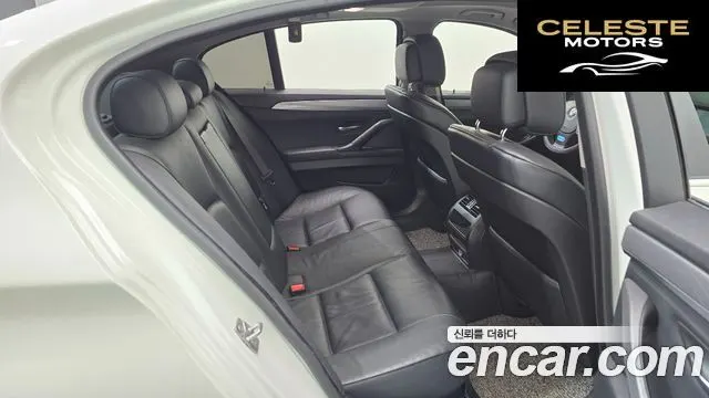 BMW Série 5 (F10) 528i 2010 — photo 11 sur 20