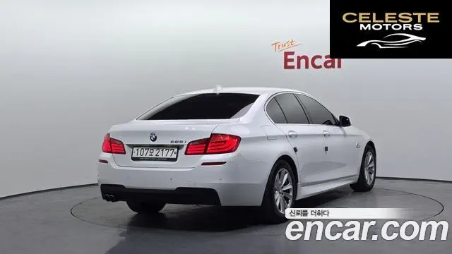 BMW Série 5 (F10) 528i 2010 — photo 2 sur 20