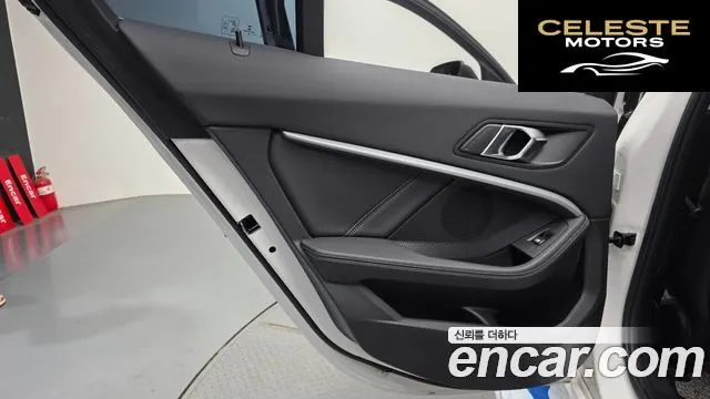 BMW Série 1 (F40) 120i 2022 — photo 15 sur 32