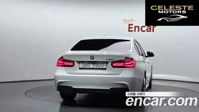 BMW Série 3 (F30) 330i M Sport 2017 — photo 3 sur 31