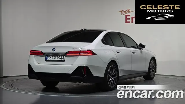 BMW Série 5 (G60) 520i M Sport 2024 — photo 2 sur 33