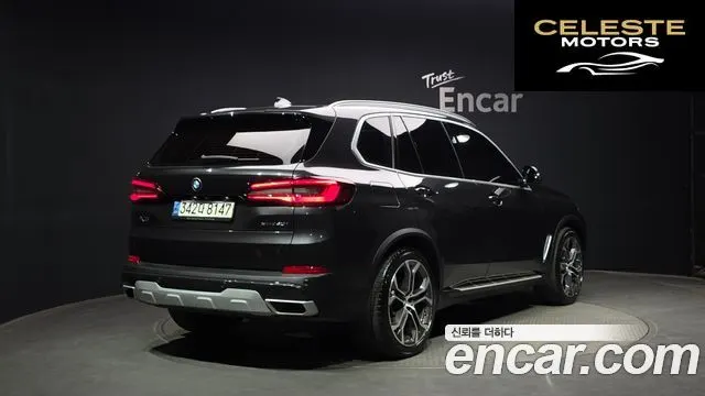 BMW X5 (G05) xDrive 40i xLine 2021 — photo 2 sur 36