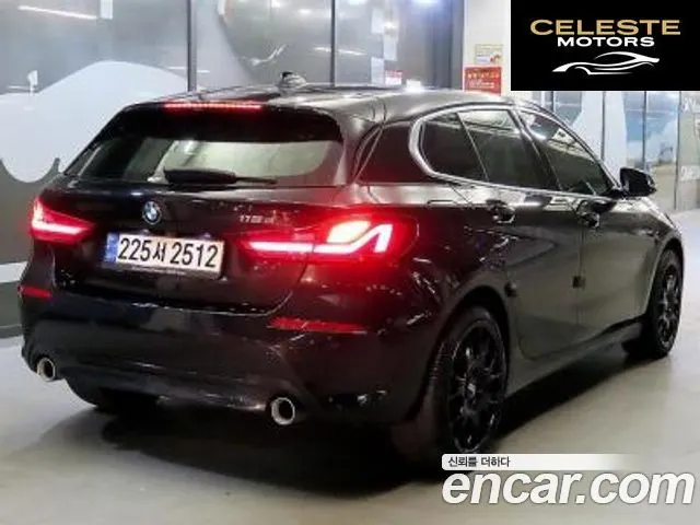 BMW Série 1 (F40) 118d Sport 2021 — photo 4 sur 26